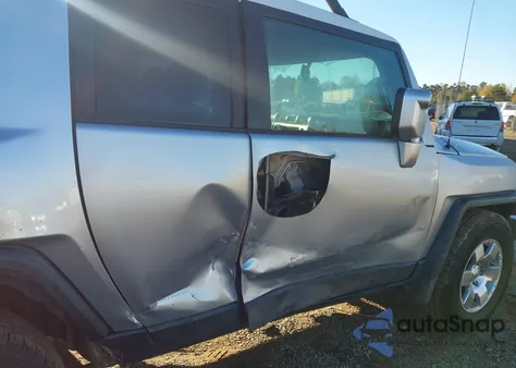 2007 Toyota Fj Cruiser from USA, damaged, VIN JTEZU11F970016319